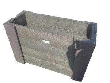 Planter box made from recycled plastic