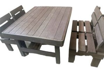 Garden sets made from recycled plastic
