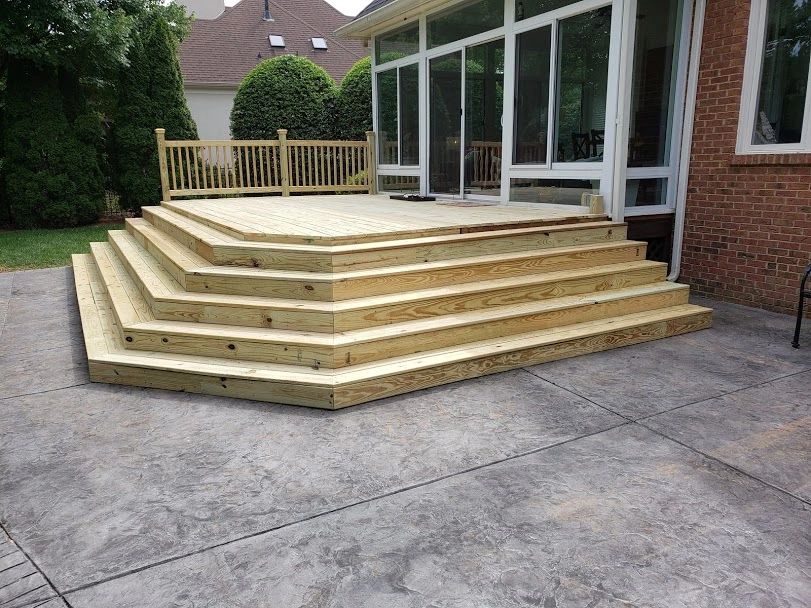 Deck with wrap around stairs