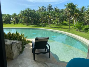 Swim up pool at Secrets Maroma Playa Del Carmen Mexico