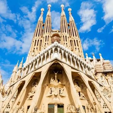 la sagrada familia barcelona by Gaudi