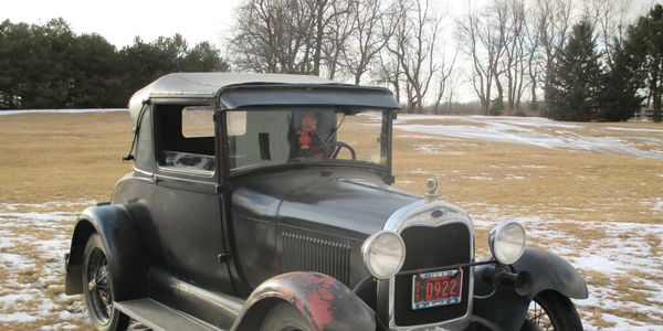 Vintage car repair, 