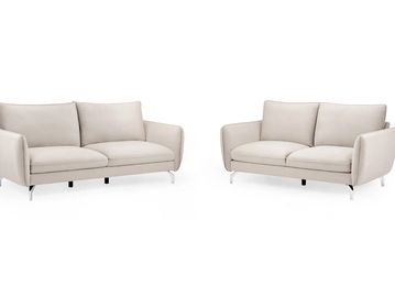 Lavard Sofa Plush Beige 3+2 Set.
The 3+2 sofa set. The soft beige velvet adds a touch of elegance to