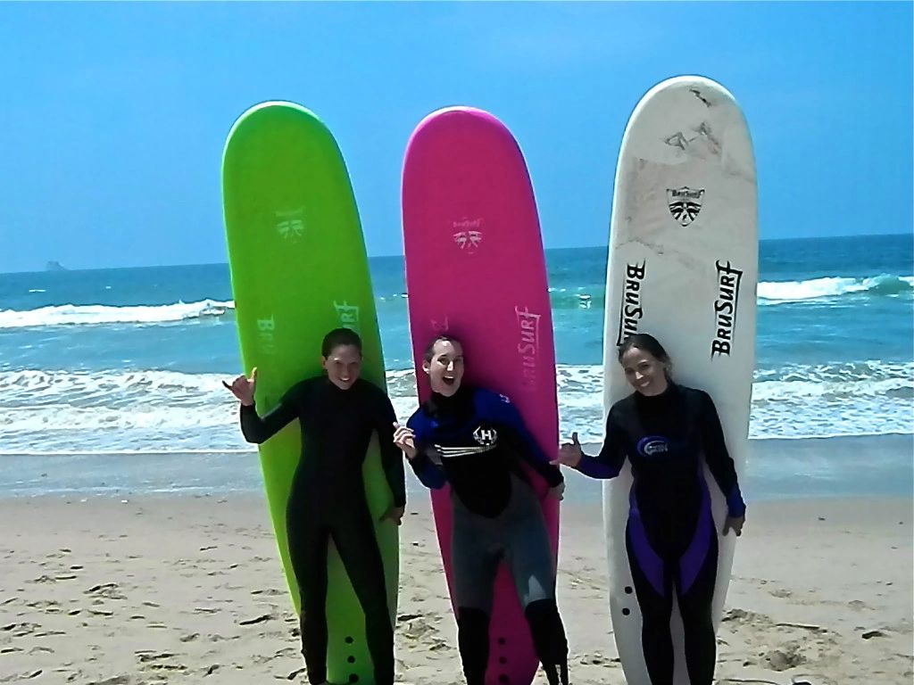 Surfboard online and wetsuit