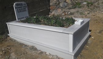 tek kişilik3 lük küpeşdeli  mermer mezar