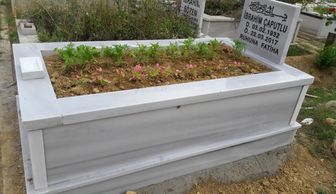 tek kişilik 6 lık küpeşdeli mermer mezar