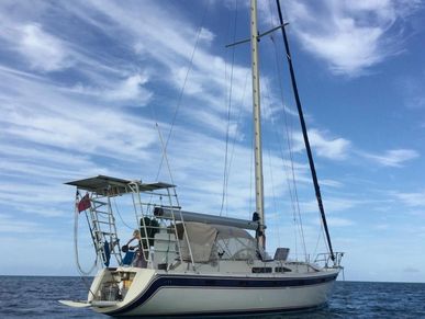 A classic cruising yacht and a comfortable sailing boat that was originally owned by Ted Irwin. 