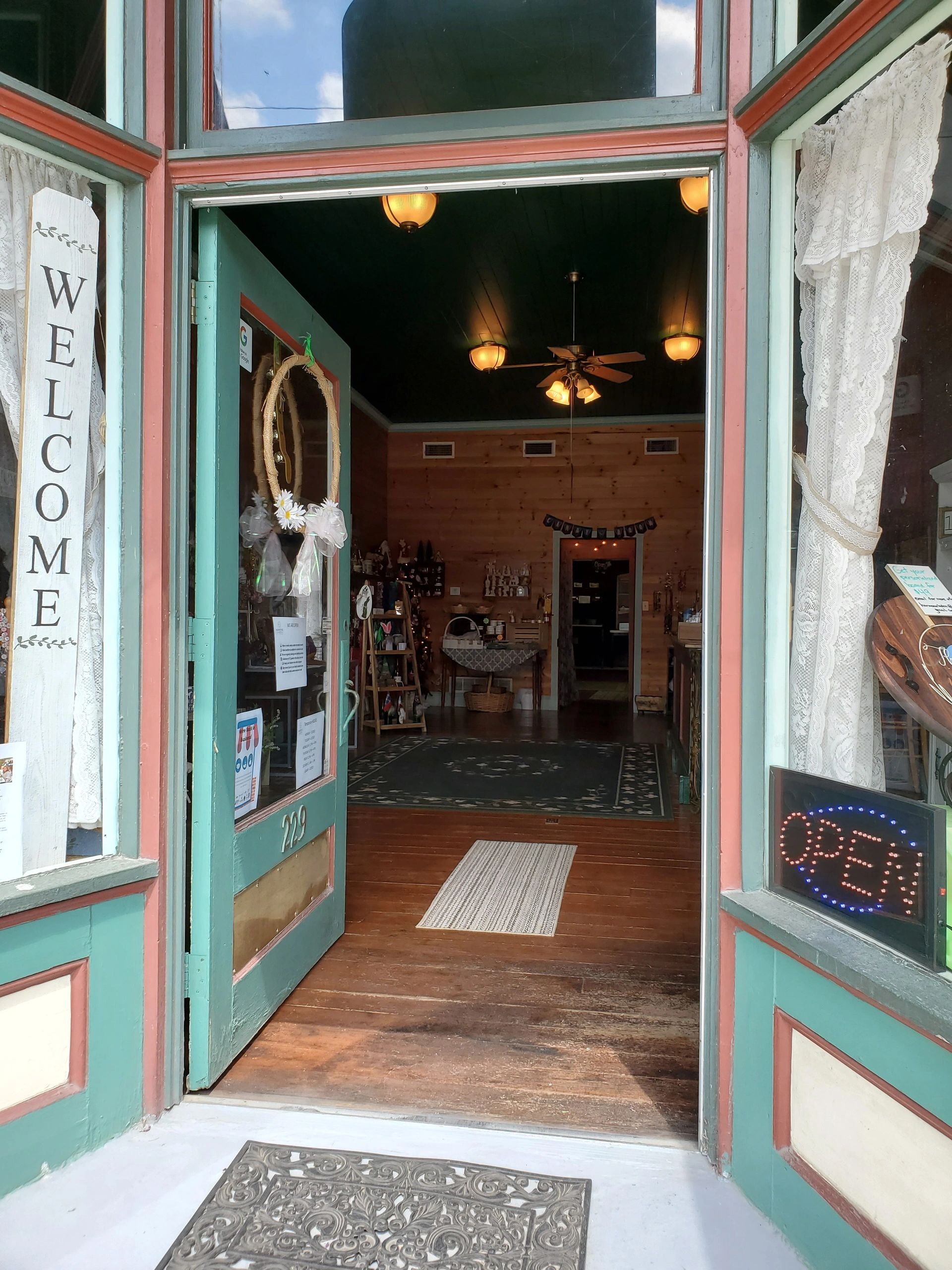 Harmonie Laden Gift Shop, Candy, Gift