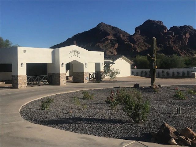 Lincoln Residential Assisted Living, Llc in Paradise Valley