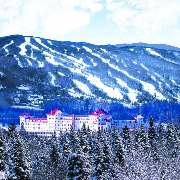 Omni Mount Washington Resort with snow and mountains