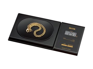 Digital jewellery deals scales