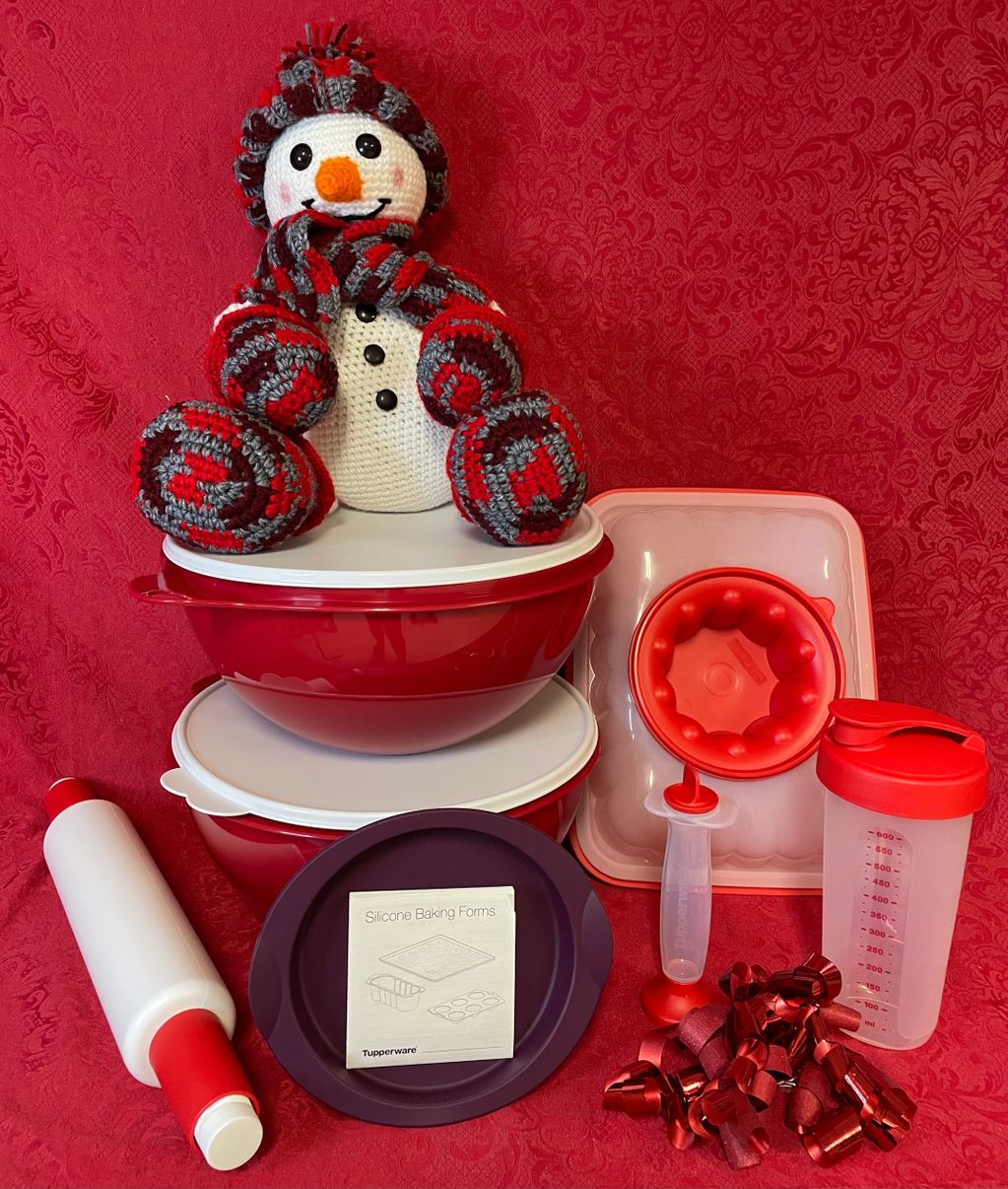 Tupperware, Holiday, Tupperware Christmas Holiday Snowman Canister  Storage Container Cookie Baking