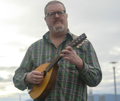 Dave Lyon, Bass, Ukulele, Mandolin, Banjo, Guitar, Music Teacher, Music Lesson,