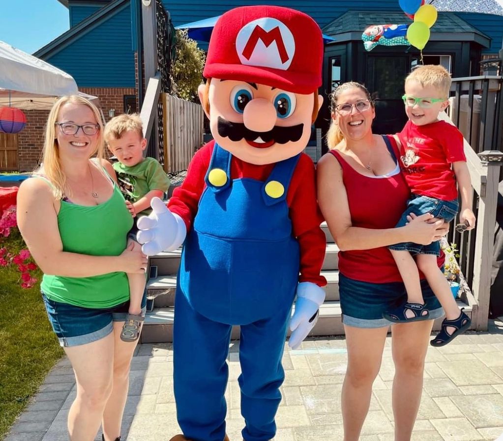 It’s-a time to party  Mario Visit Special