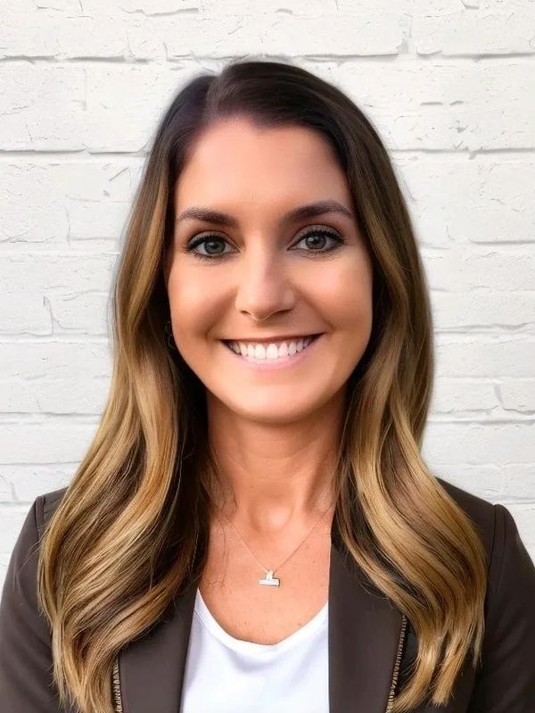 Lindsey Robinson Broker Associate Waterway Realty Katy, TX
