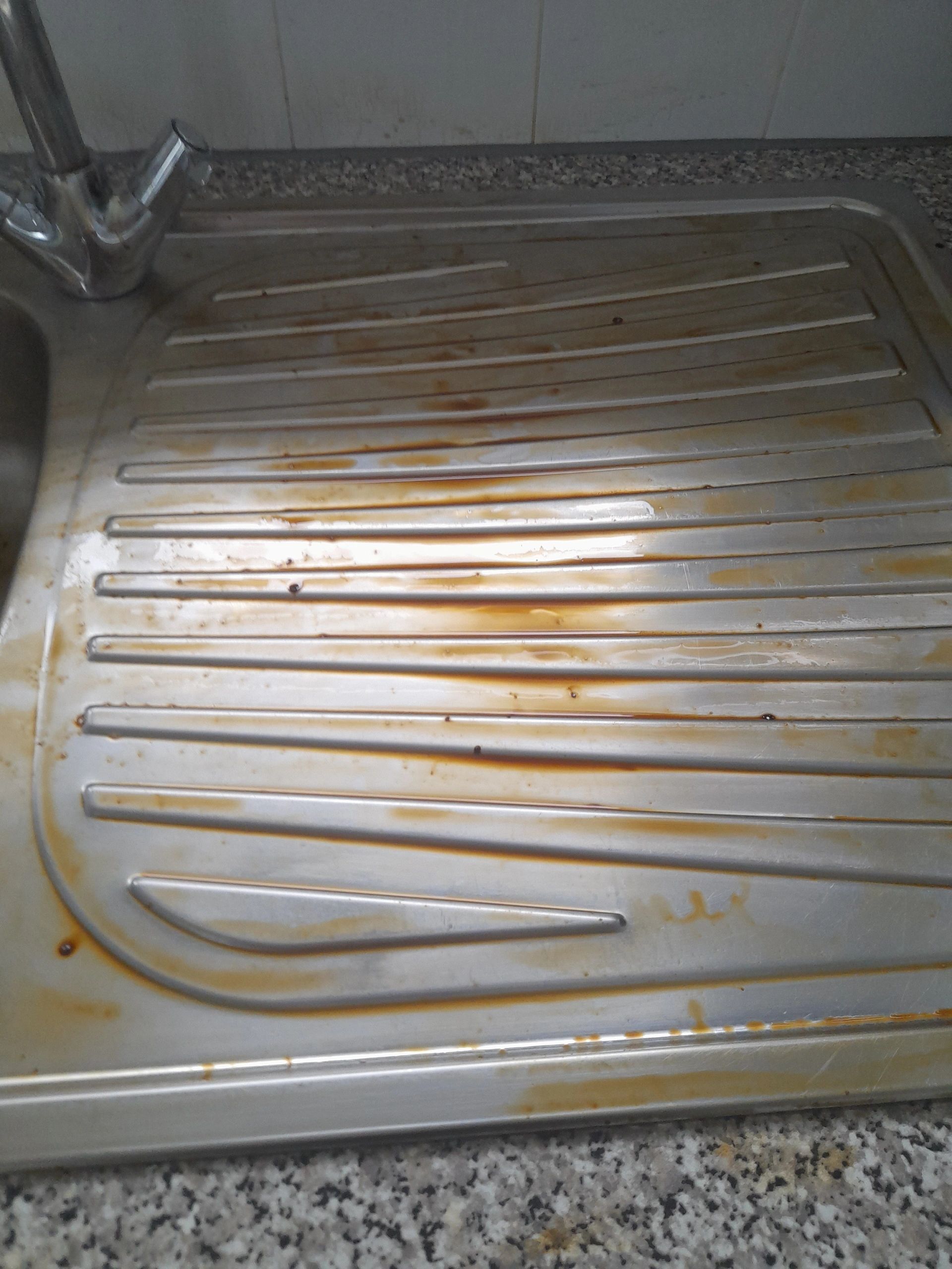 Sink after deep clean with eco products