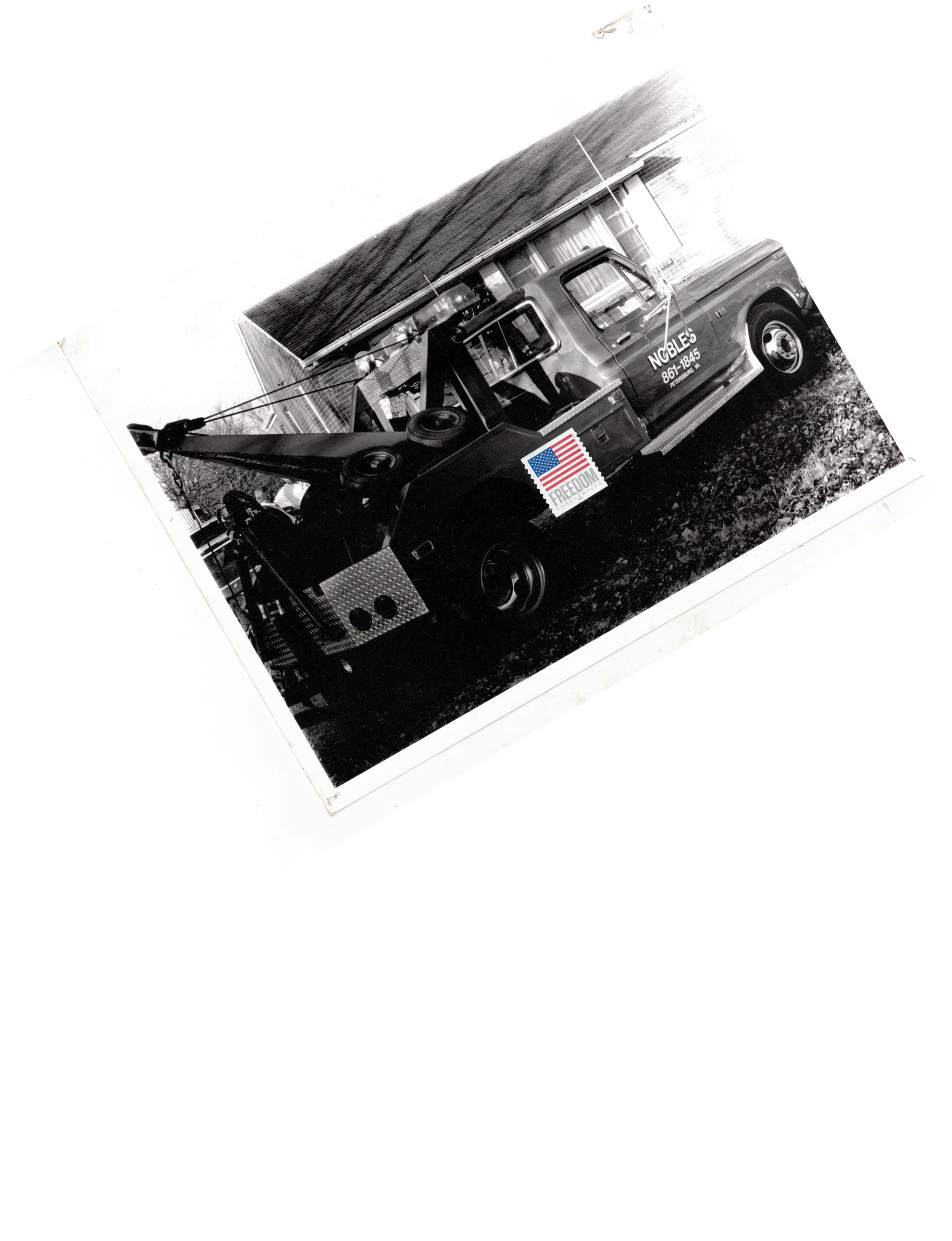 Nobles 2 Towing Service logo