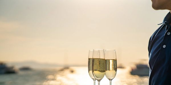 Serving Champage