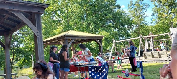 What a fun time!! Fellowship, food, and old friends visiting on a warm Saturday afternoon at Holt La