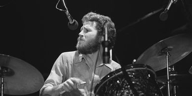 Helm with the Band at the Santa Cruz Civic Auditorium, 1976 Photo: David Gans