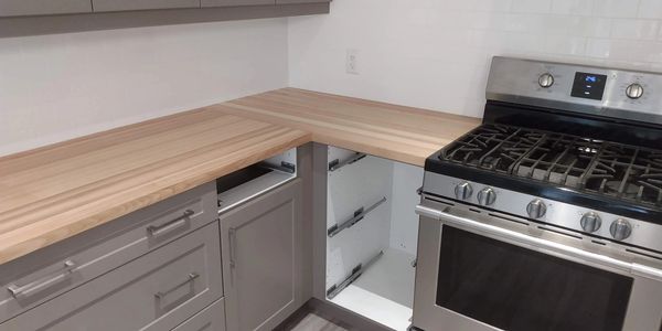 Modern countertop with butt joinery