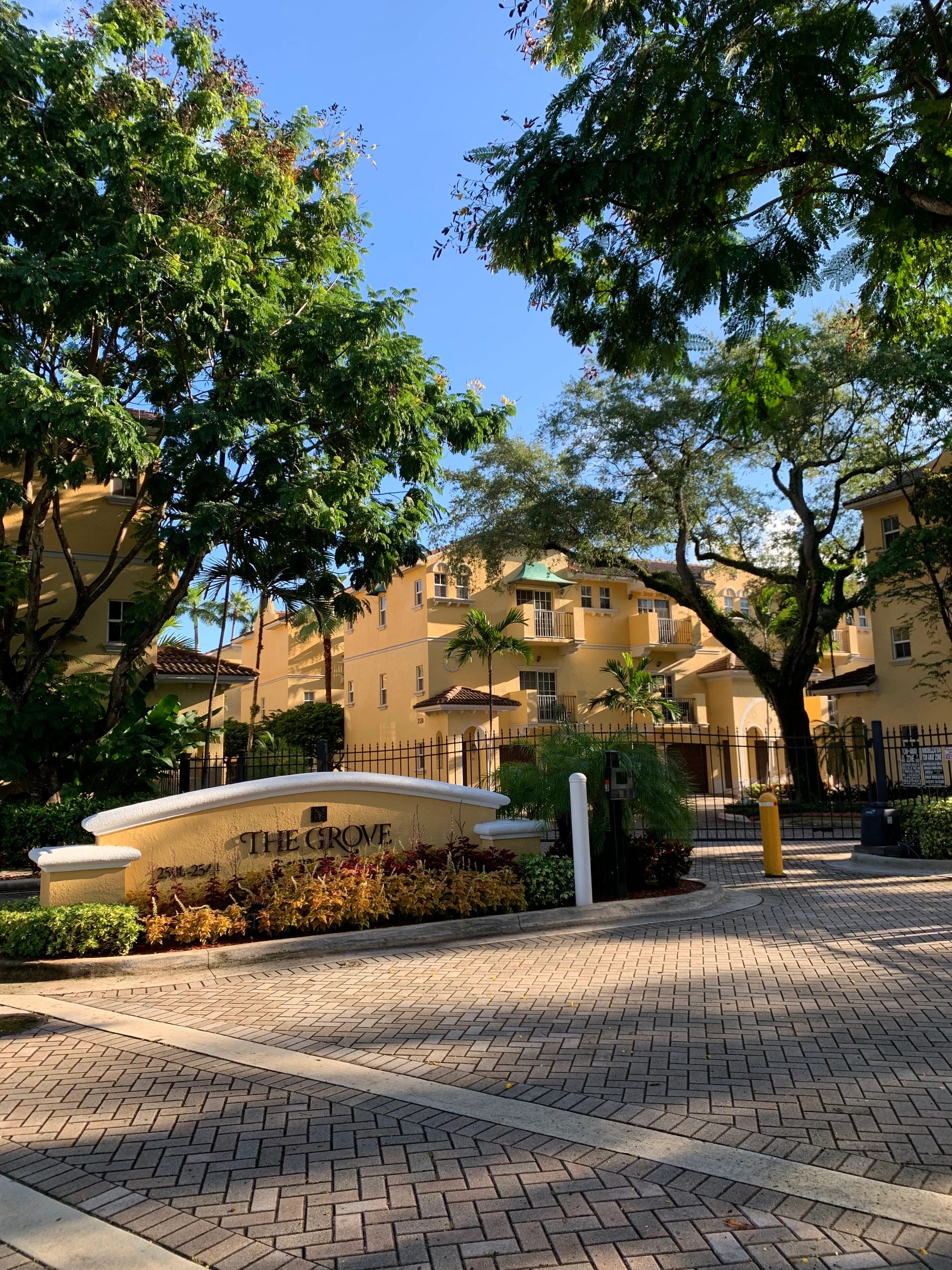 The Grove at River Oaks