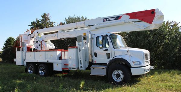 Bucket Truck On Site Repair