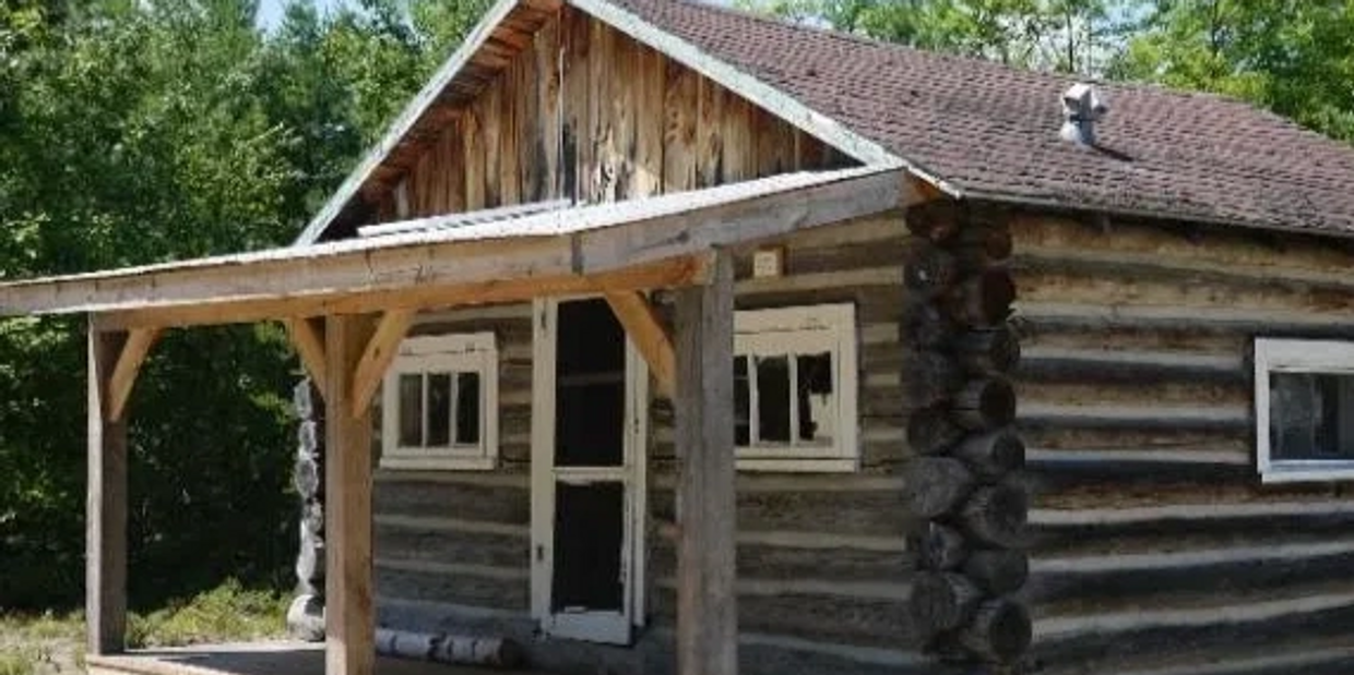 Trapper Cabin Petawawa Heritage Village