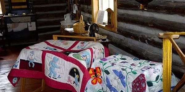 quilts inside leder haus