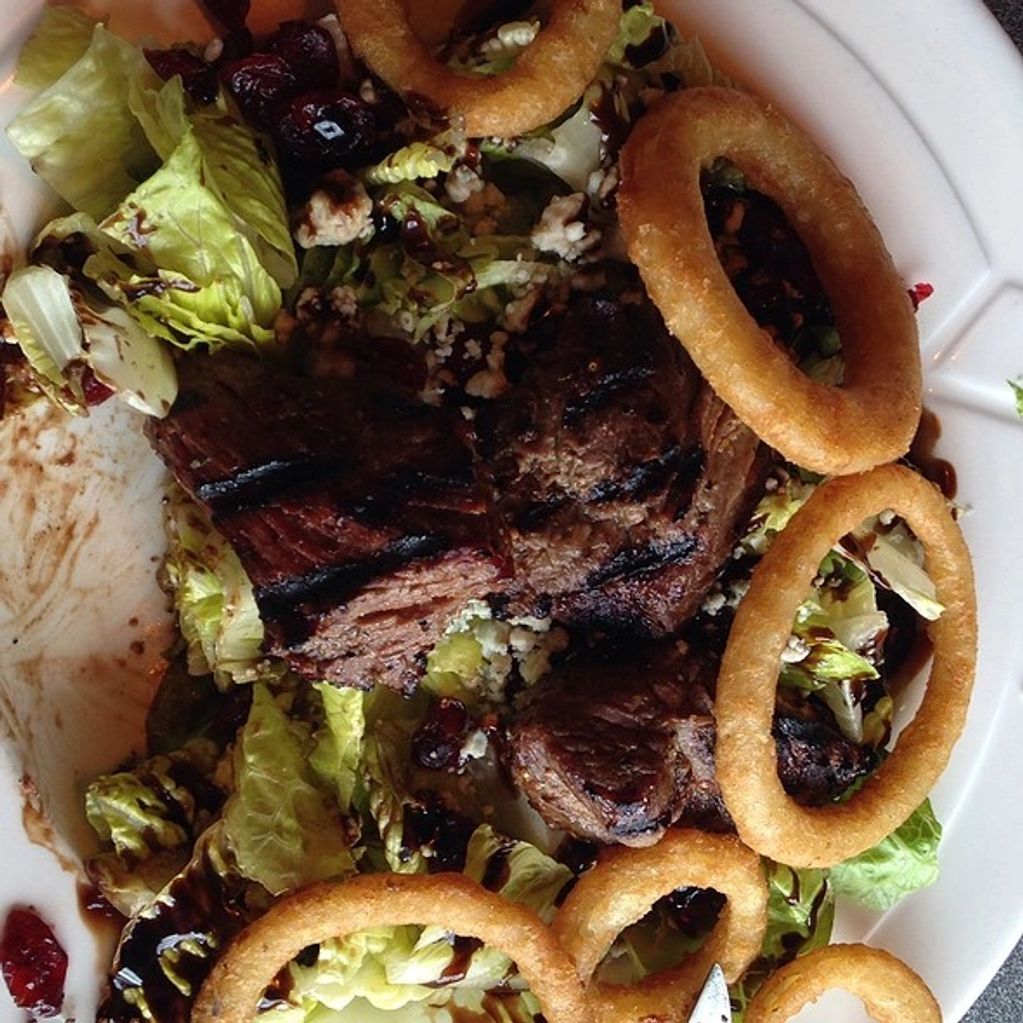 STEAK & BLUE SALAD
