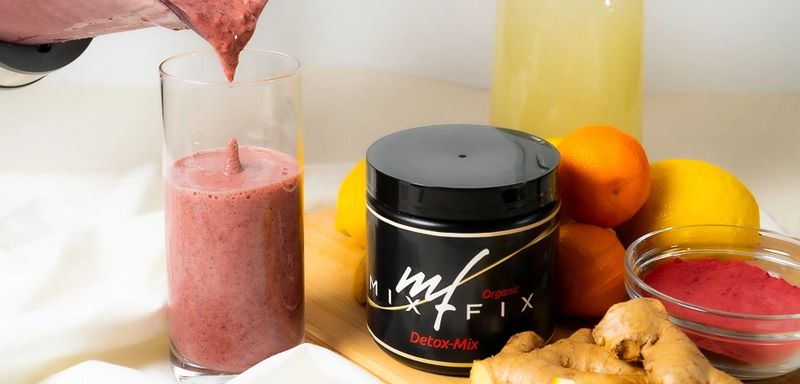 Copy of Pour in shake 2.jpg