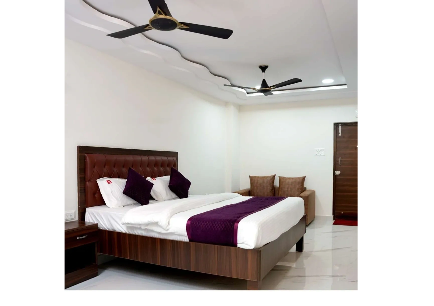 Studio room with kitchenette in kondapur, hyderabad