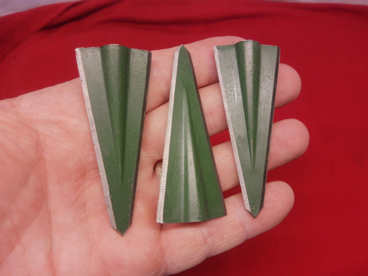 3 NEW GRIZZLY BROADHEADS