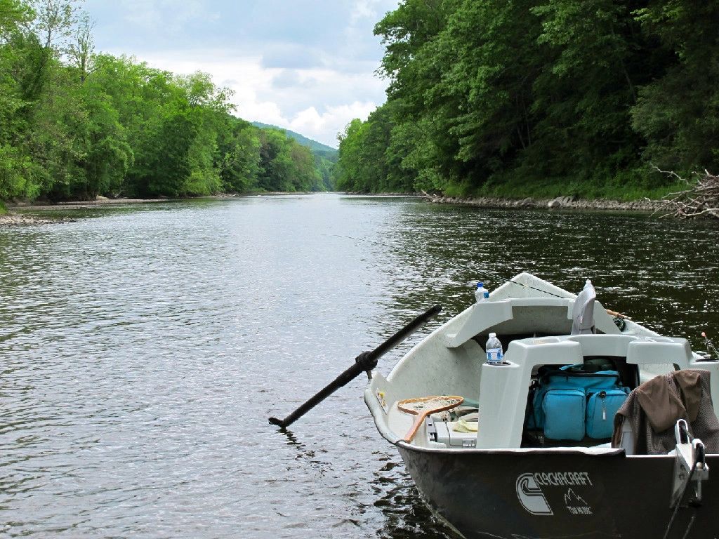 Ethan raskind boat in housatonic River 