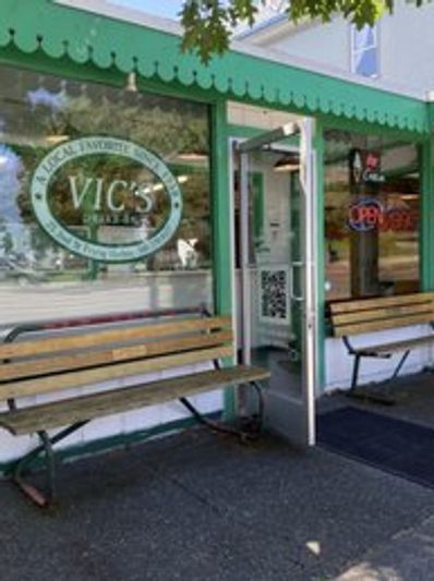 vic’s drive in entrance friday harbor san juan island restaurant exterior