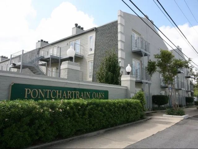Pontchartrain Oak Stables