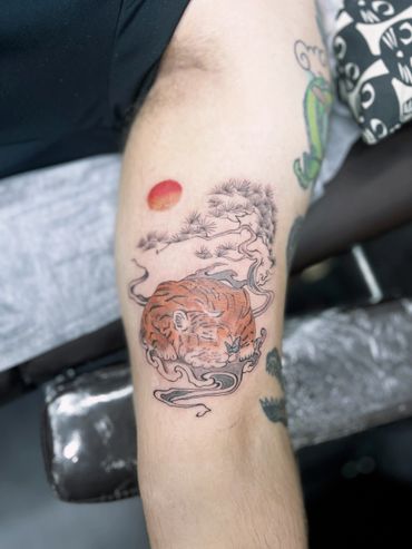 traditional color tiger tattoo by mostro tattoo singapore, best tattoo studio in singapore
