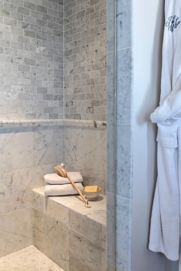 Marble shower surround with robe 