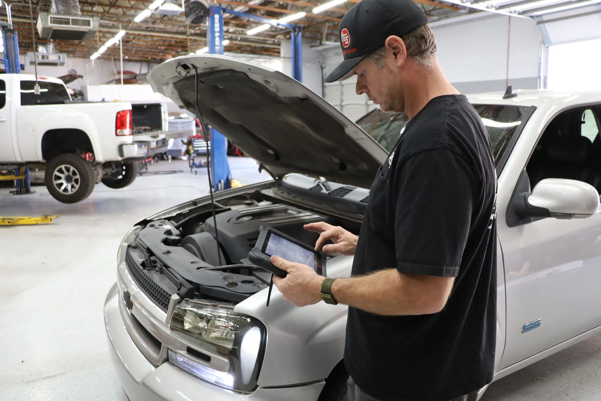 Quality Auto Body Repairs: Maintaining Vehicle Safety and Integrity - Featured Image