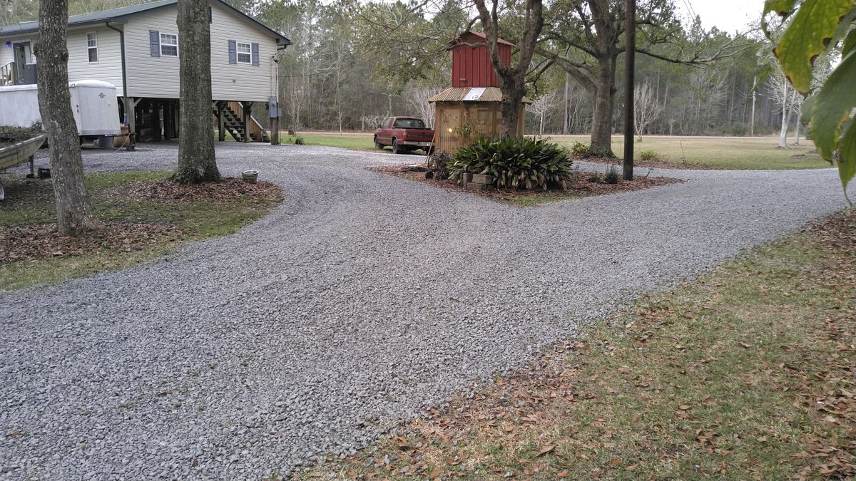 Gray Crushed Limestone Driveway Mix (57)