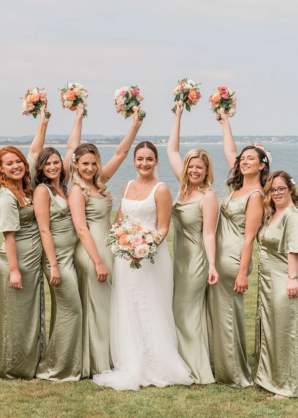 Beach wedding flowers