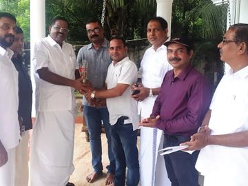 പുതിയ എംപിക്ക് അനുമോദനത്തിന്റെ പൂച്ചെണ്ടും, കൂടെ കാസറഗോഡ് ലോകസഭാ മണ്ഢലത്തിന്റെ MBK ജനകീയ മാനിഫെസ്റ്റ
