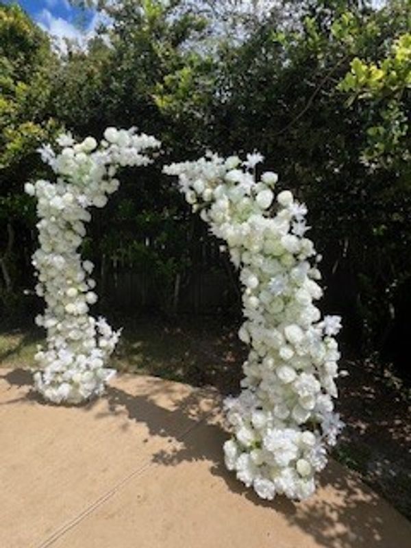 Floral White Horned Arches