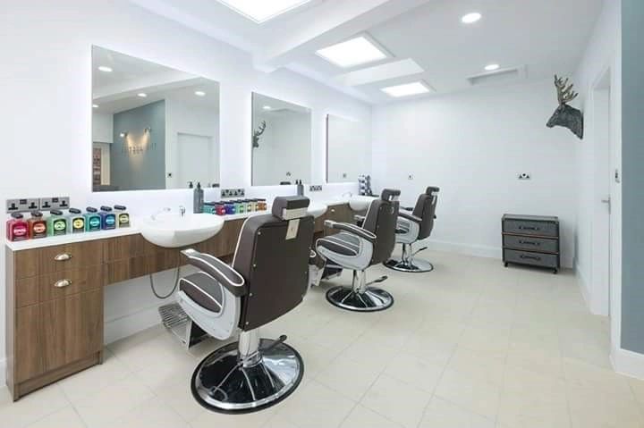 Dizajn interijera brijačnice Inspiring Salons Ltd