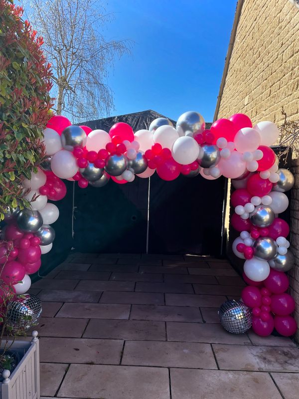Outdoor Balloon Arch