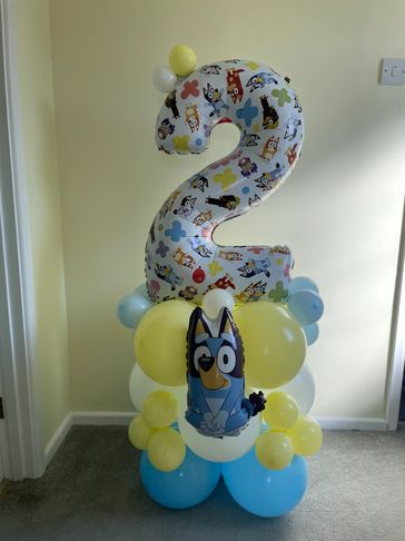Bluey balloon stack