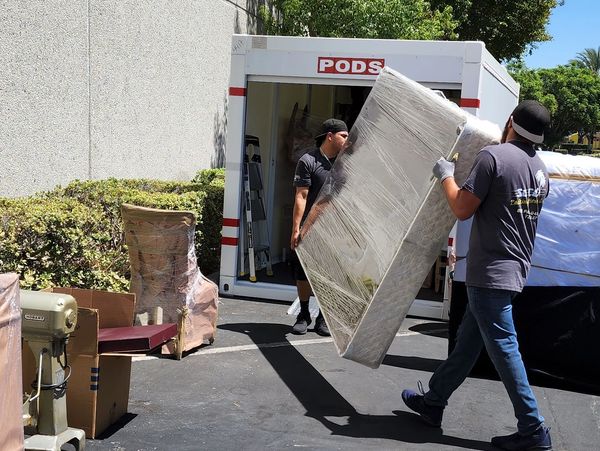 Moving Labor serving Moreno Valley, Riverside, Beaumont, Corona, Hemet, Menifee, Murrieta,