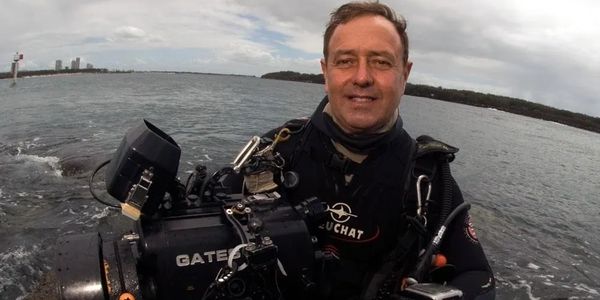 ian banks padi diving instructor gold coast