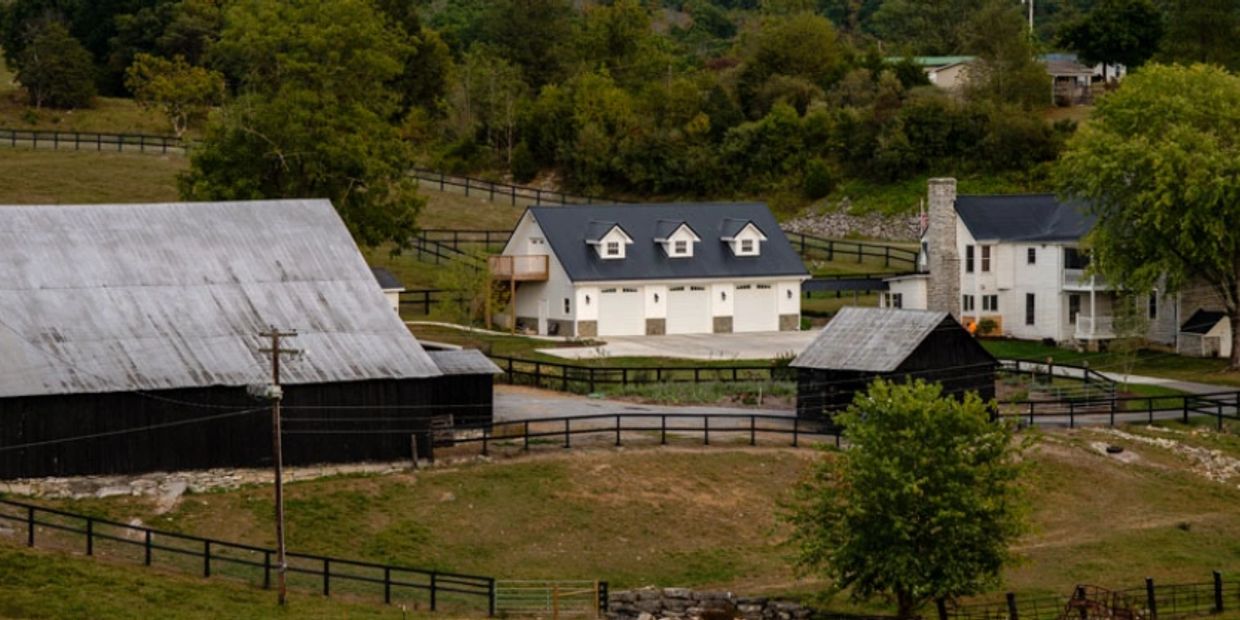 Overview of Stone House Stable Farm.