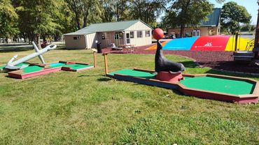 Mini Golf Putt Put Axe throw Teeter totter Jump Pad Pillow Playground Galesburg Knoxville IL RV Park